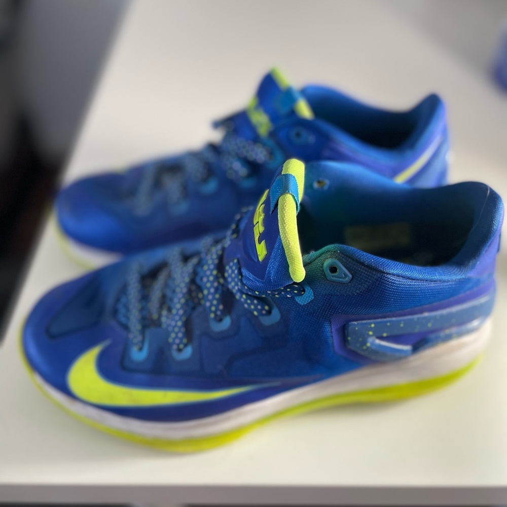 Nike Lebron Sprite Shoes